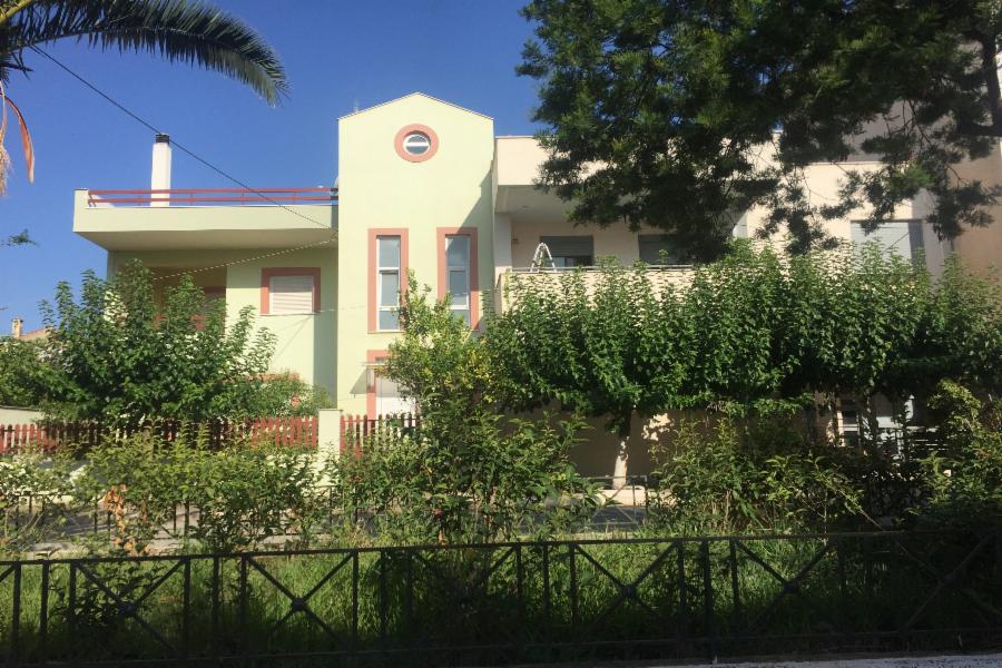 Μονοκατοικία Ηρώων, Περιοχή Ιτέα, Δήμος Δελφών, Νομός Φωκίδας