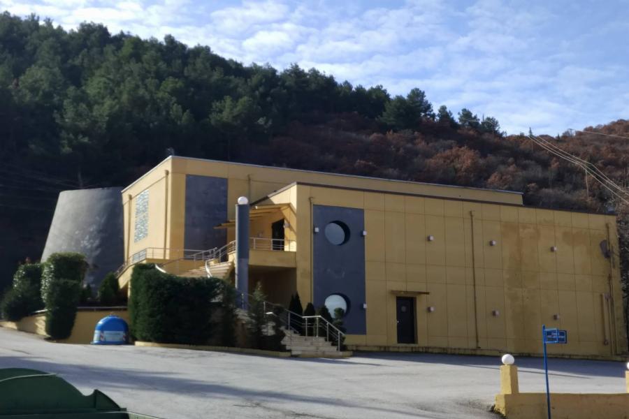 Professional space Alexandrou Delmouzou Str. & Mina Minoidi Str., Fountoukli Area, Municipality of Kastoria, Regional Unit of Kastoria