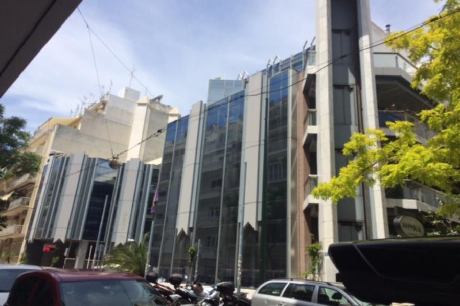 Κατάστημα Καρνεάδου 25-27-29,Αλωπέκης 28-30, Περιοχή Κολωνάκι, Δήμος Αθηναίων,Νομός Αττικής