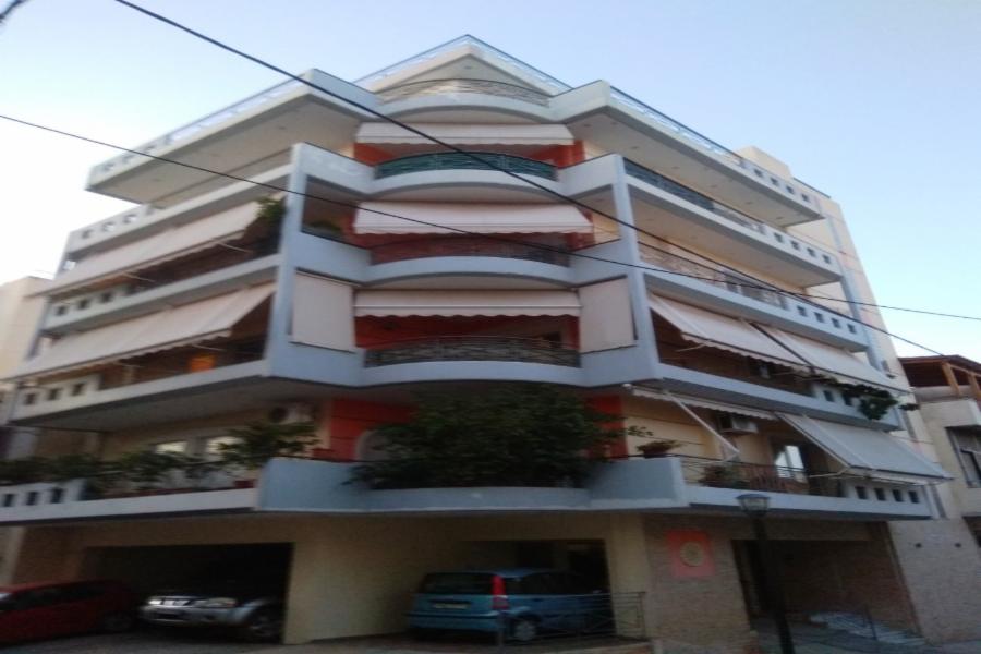 Joint tenancy 50,00% of an apartment in Keratsini, Attica
