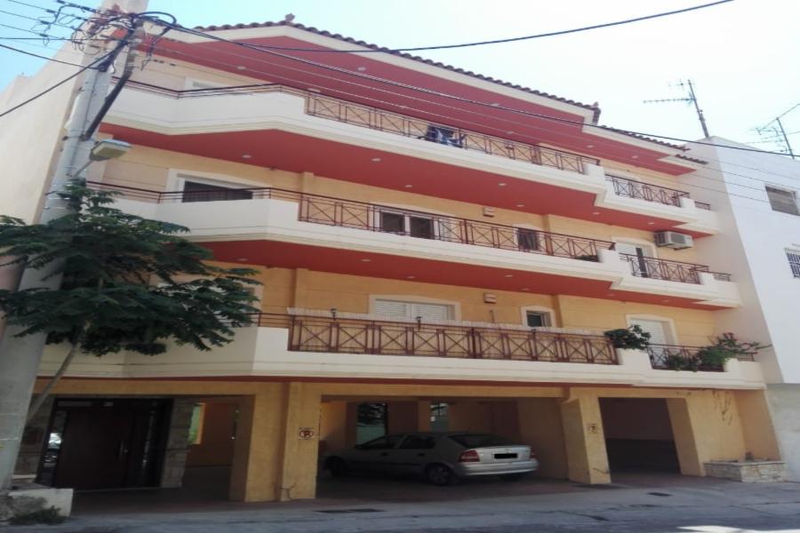 Residential Building in Imittos