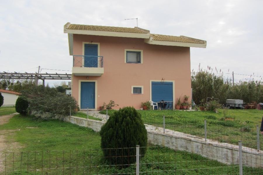 Μεζονέτα στη Μόβρη Δυτικής Αχαΐας