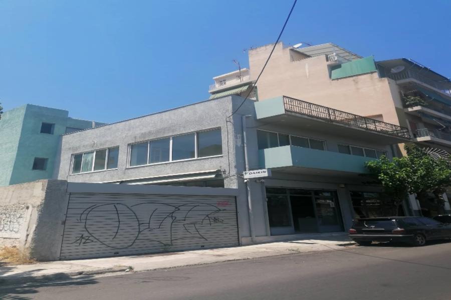 Commercial building in Kolonos, Athens