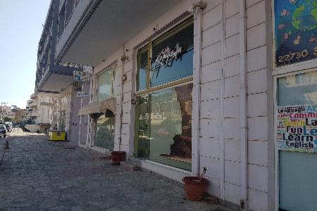 Κατάστημα στο Καρλόβασι, Σάμο