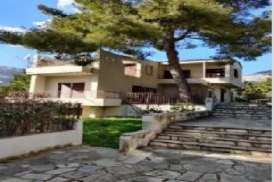 Μεζονέτα στους Θρακομακεδόνες, Αττική