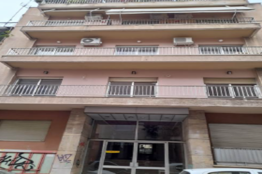 Διαμέρισμα ΣΤ' ορόφου στη Πάτρα