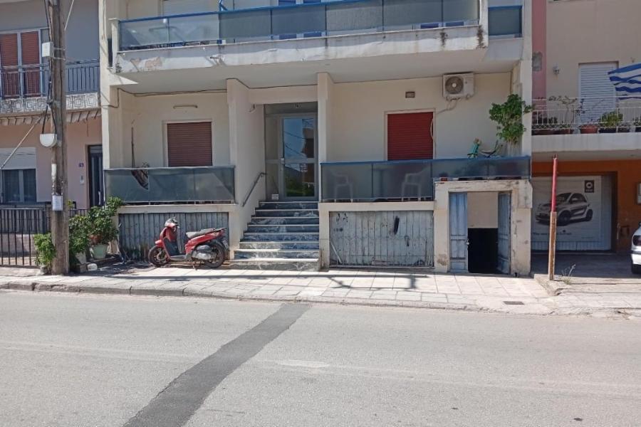 Αποθήκη στην Πάτρα